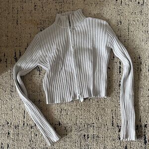 Brandy Melville Light Gray Ribbed Crop Top